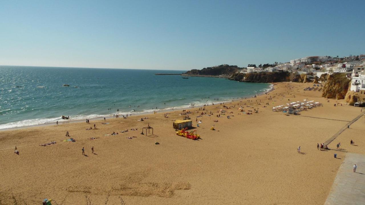 Top Renoviertes Apartment Mit Grosser Terrasse Albufeira Exterior photo